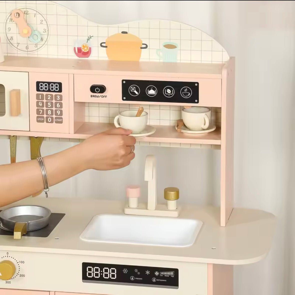 Wooden Kitchen Toy - MyLittleTales