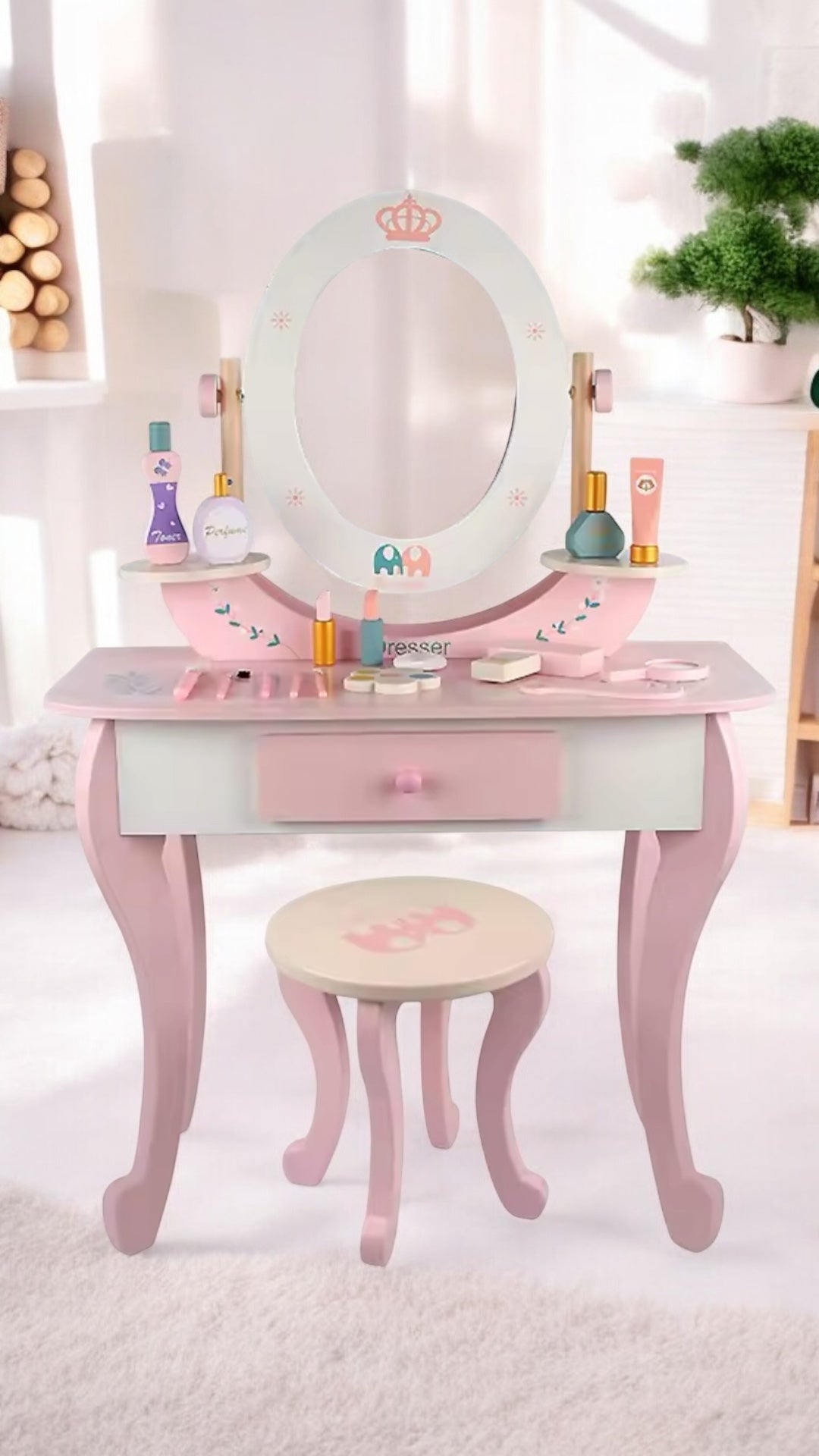 Wooden Pink Dresser, Simulation dresser - MyLittleTales Wooden Pink Dresser, Simulation dresser - MyLittleTales